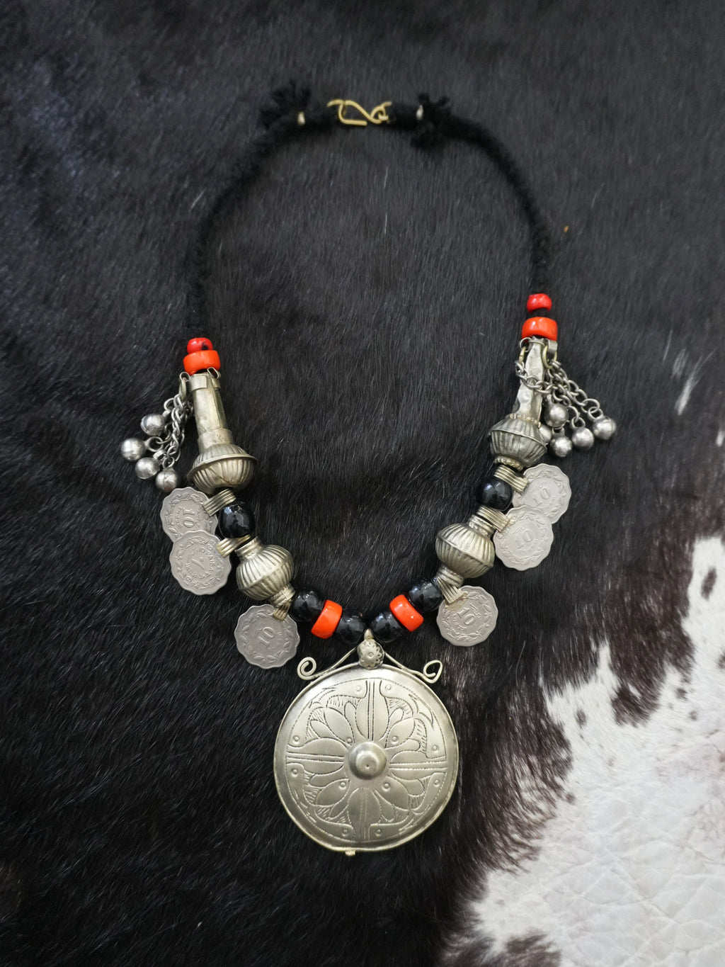 Filigree Medallion Coin Necklace – AXELICA