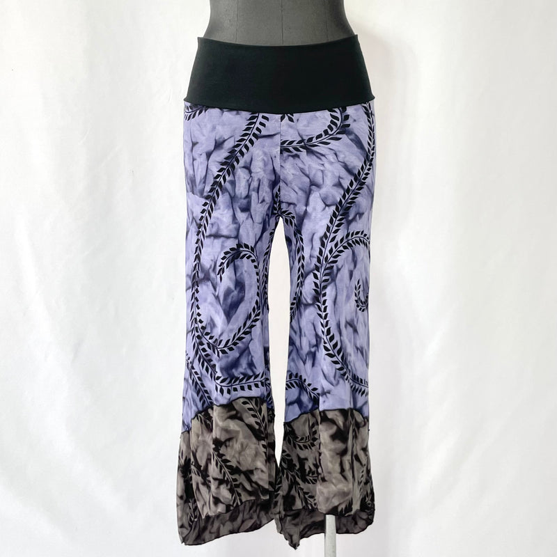 HIKARI／SALE／Karakusa print cropped pants
