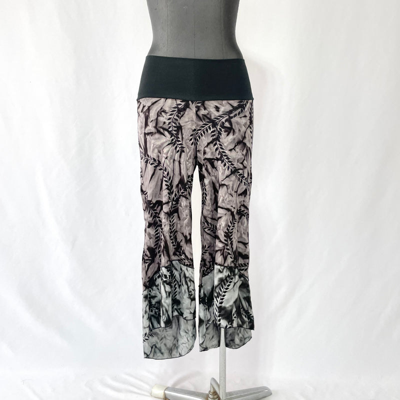 HIKARI／SALE／Karakusa print cropped pants