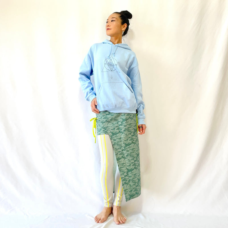 Shan Dra ／ Pullover Hoodie  ／ Sky Blue