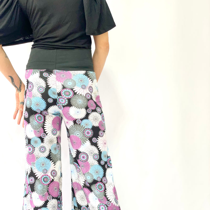 HIKARI／SALE／Daisy print pants