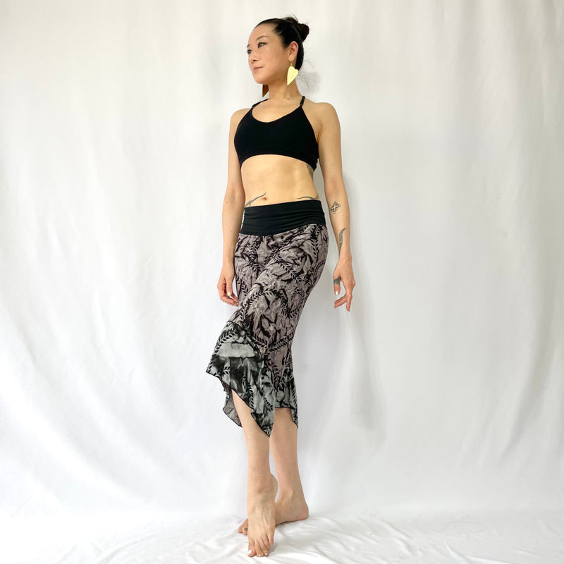 HIKARI／SALE／Karakusa print cropped pants
