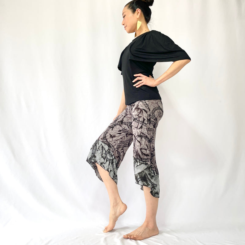 HIKARI／SALE／Karakusa print cropped pants