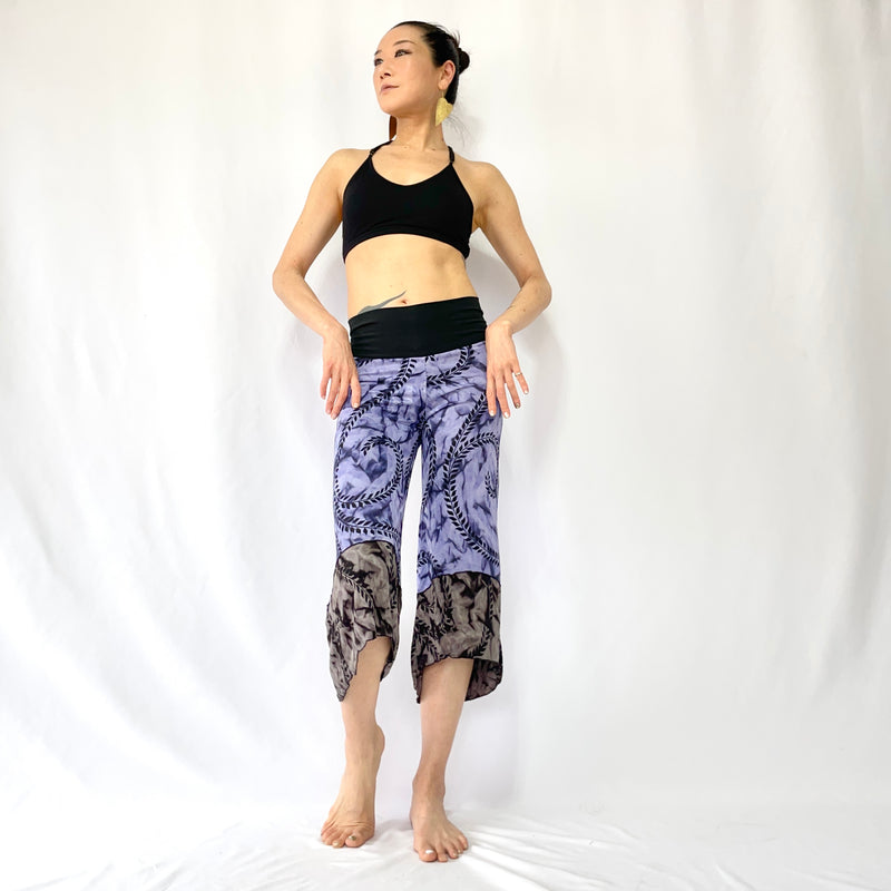 HIKARI／SALE／Karakusa print cropped pants